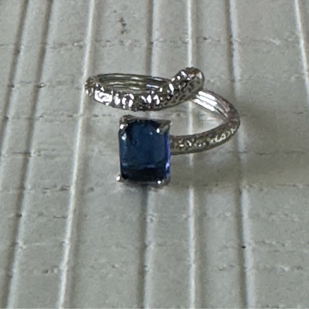 Free people always ring size All ( fit for 6 and 7)